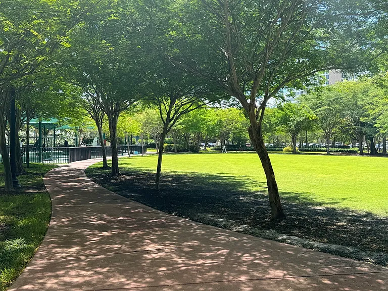 5 Island Ave #15K — Photo 2