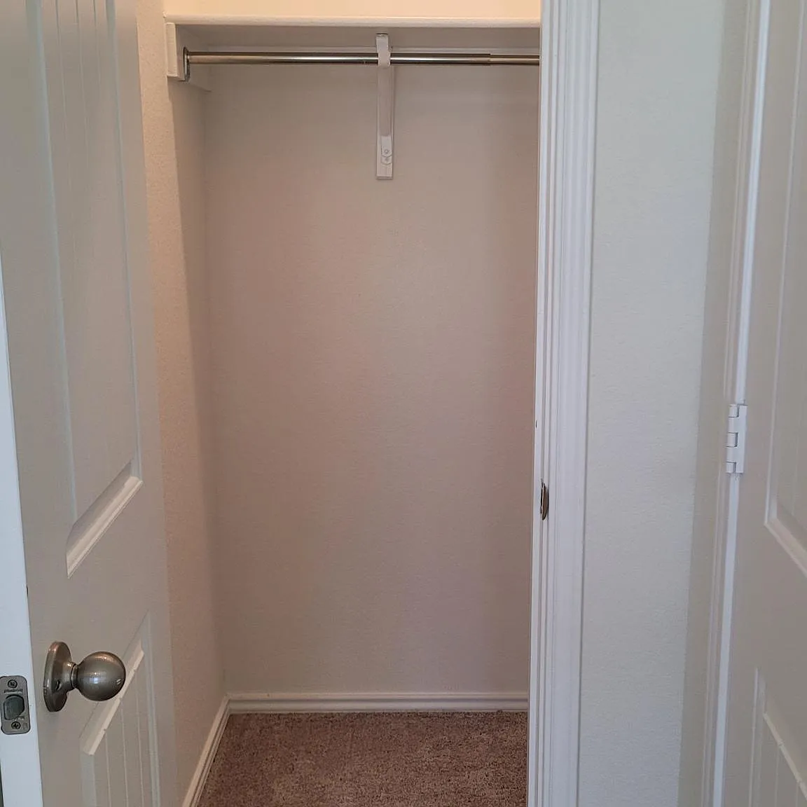 5 bed, 3.5 bath, 2898 sqft, $3,300 — Photo 4