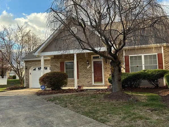 122 Bayberry Ct, Stephens City, VA 22655