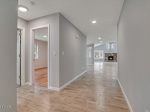 4th image of 502 Carrock Way