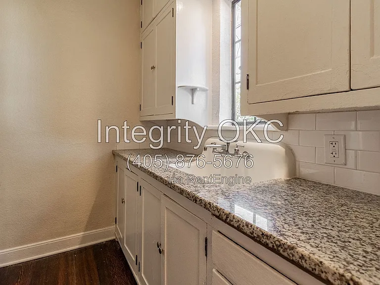 1828 Carey Pl — Photo 18