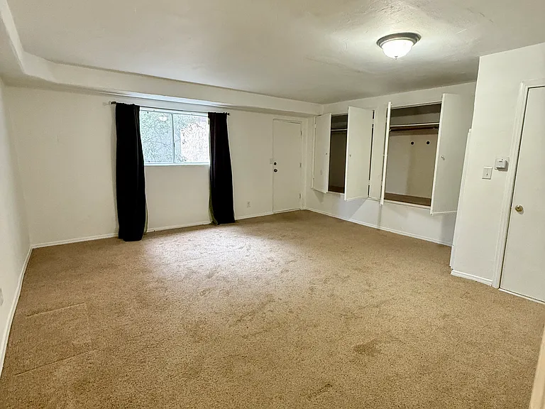 9061 Crescent Dr — Photo 1