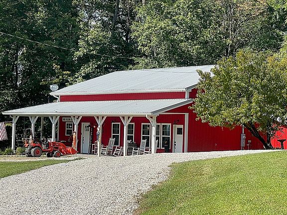 2nd image of 3922 Price Valley Rd