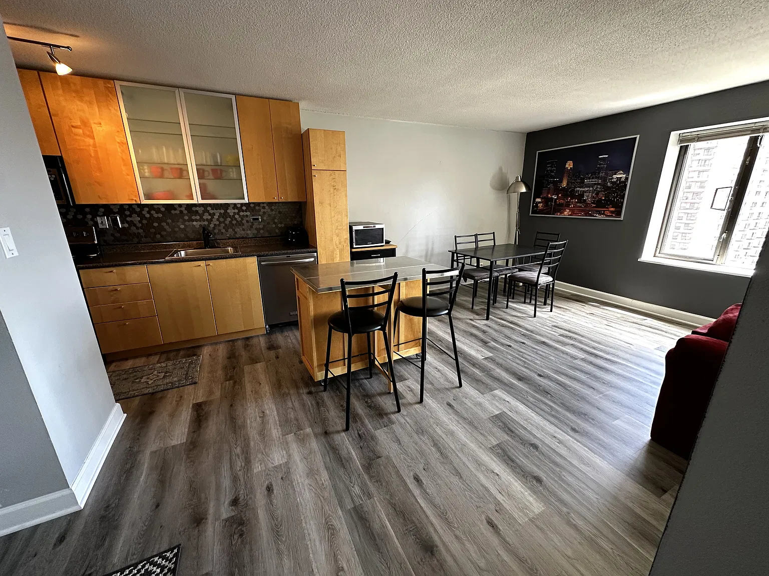 1 bed, 710 sqft, $1,600 — Photo 3