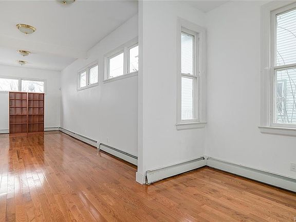 5th image of 289 Linwood Ave