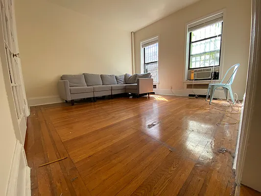 Rented by One New York Realty Inc | media 2