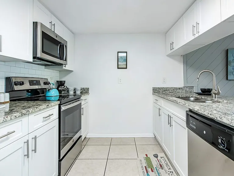 Urban Place Apartments — Photo 47