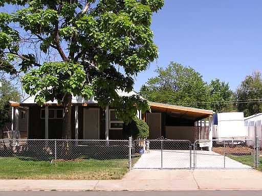 Front Curb View