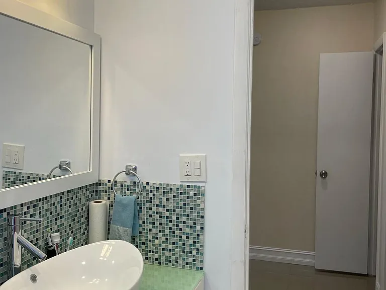 11440 NW 39th St #1-3 — Photo 11