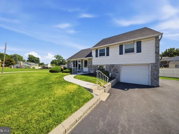 855 Rhoads Dr, Springfield, PA 19064