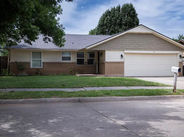 734 W 7th St, Edmond, OK 73003