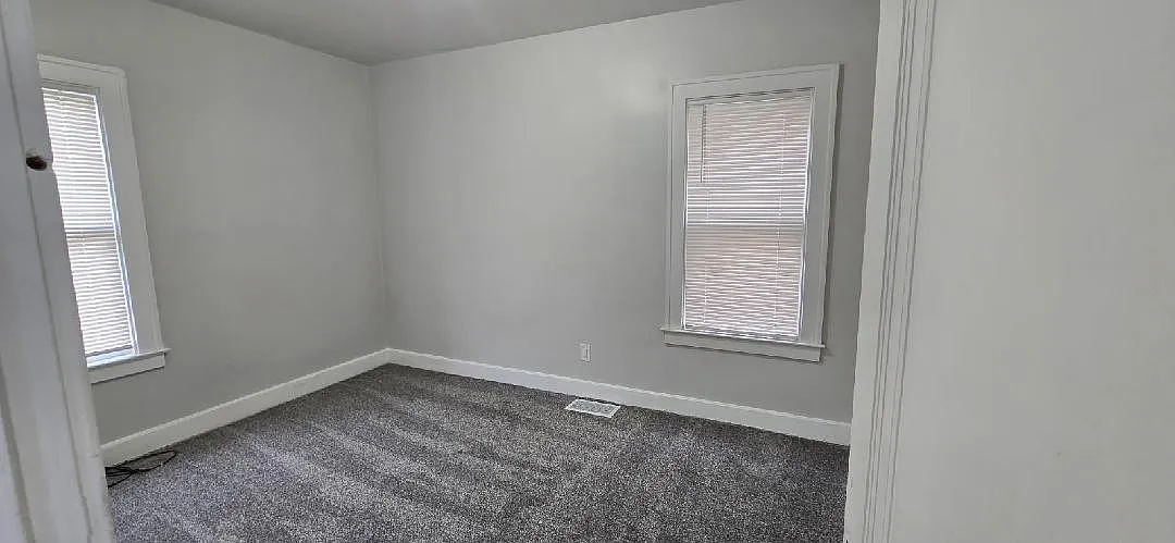 3 bed, 1500 sqft, $1,100 — Photo 3