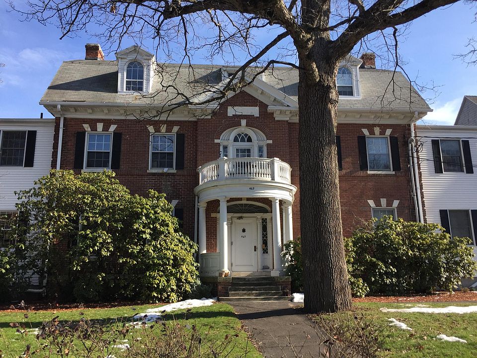 House on Whitney Ave. between Canner and Linden; Apartment i
