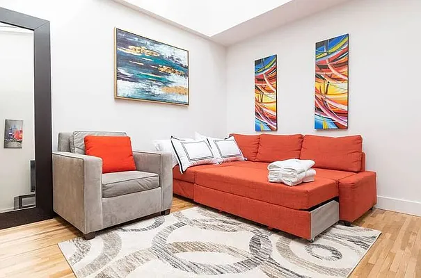 Rented by Mossanen Group | media 21