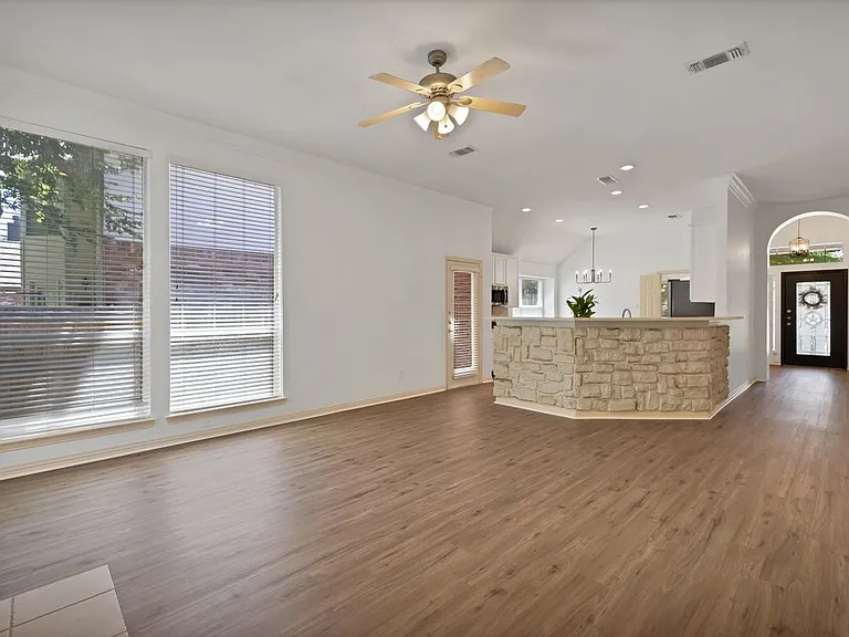 5516 Broken Bend Dr — Photo 12