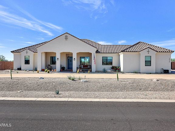 2nd image of 20207 W AMELIA Avenue