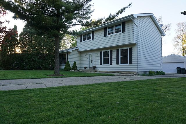 1st image of 2404 E Thornwood Dr