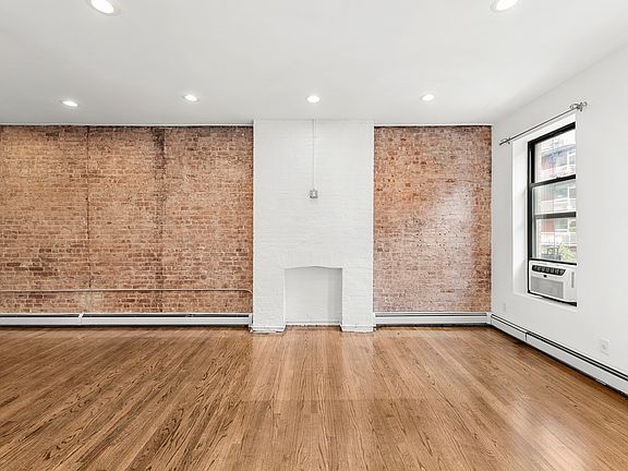 4th image of 524 W 46th St APT 3