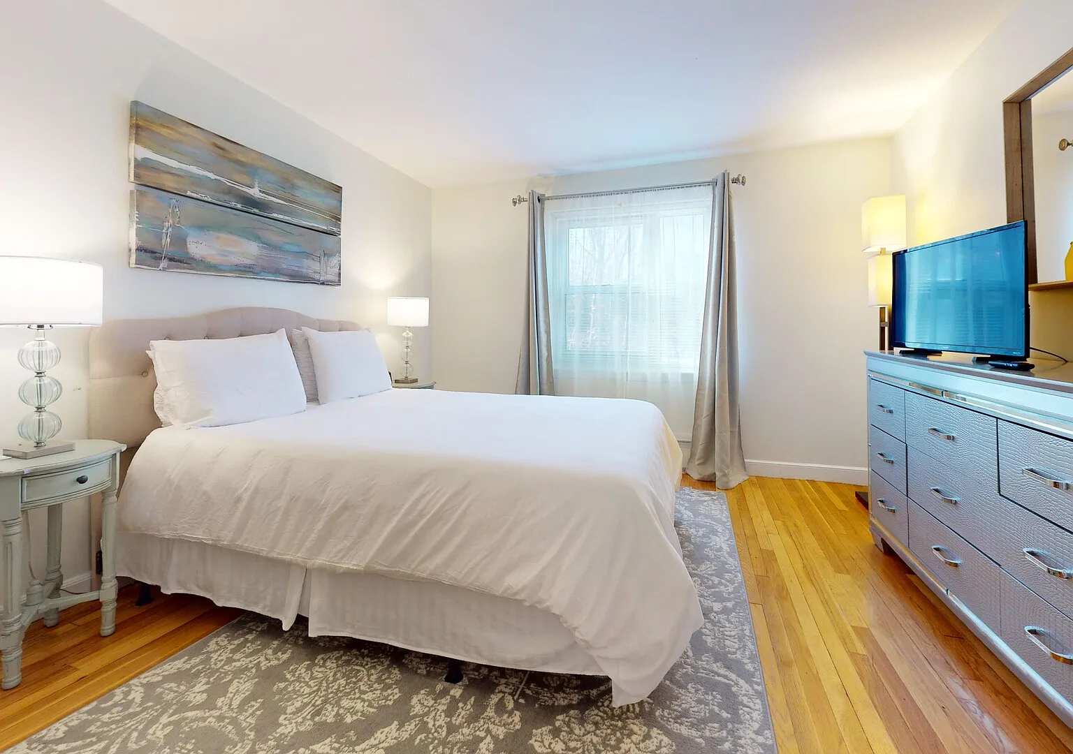 CHE995 Spacious, Top-Floor 1-Bed - Longwood Medical, Boston — Photo 2
