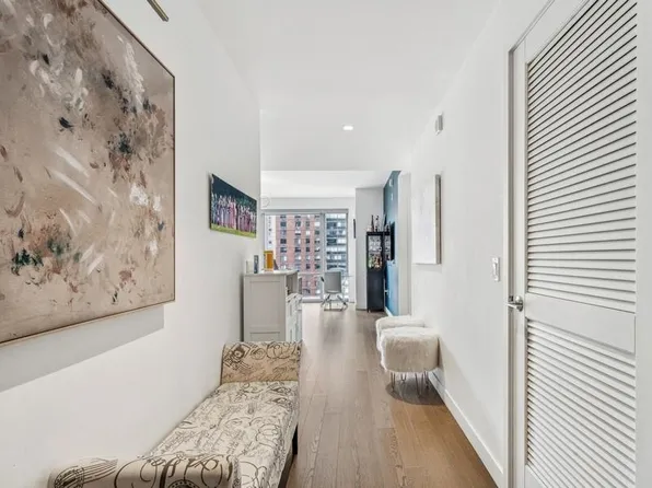 75 Park Ln S APT 710, Jersey City, NJ 07310