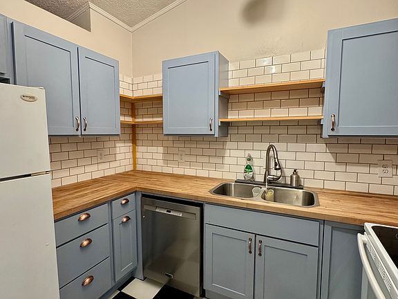 5th image of 1822 N Rock Springs Rd NE APT 12