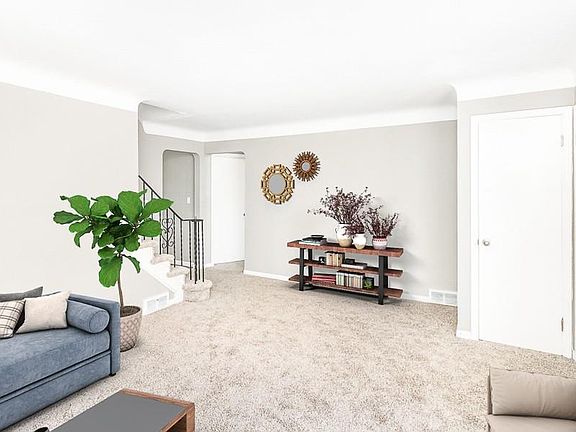 4th image of 1718 Wexford Ave