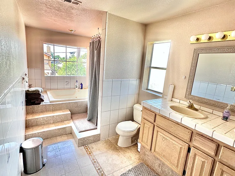 Adoree St — Photo 25