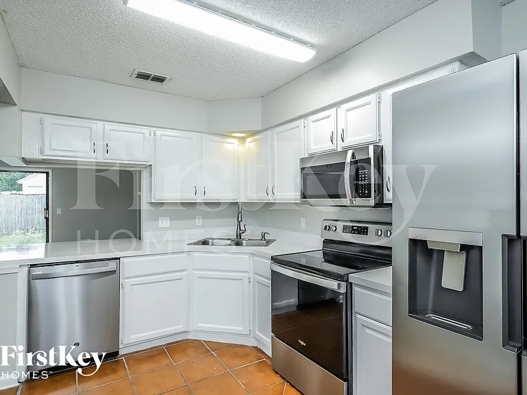 108 E Prindle Dr — Photo 6