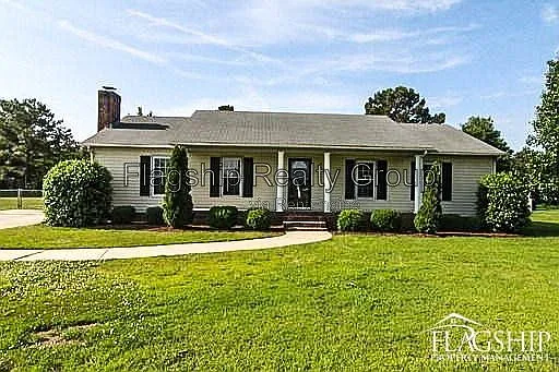3 bed, 2.0 bath, 1620 sqft, $1,950 — Photo 2