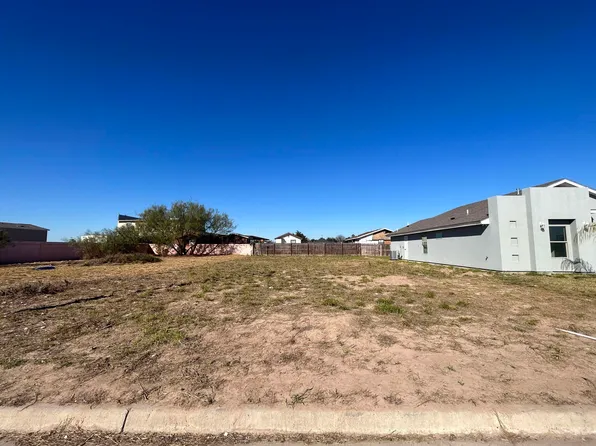 108 Frank Sciaraffa Dr, Laredo, TX 78046