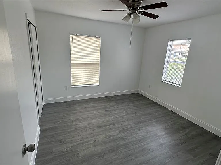 2437 Hassonite St — Photo 10