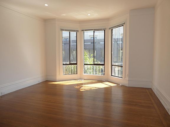 4th image of 945 Hyde St APT 24