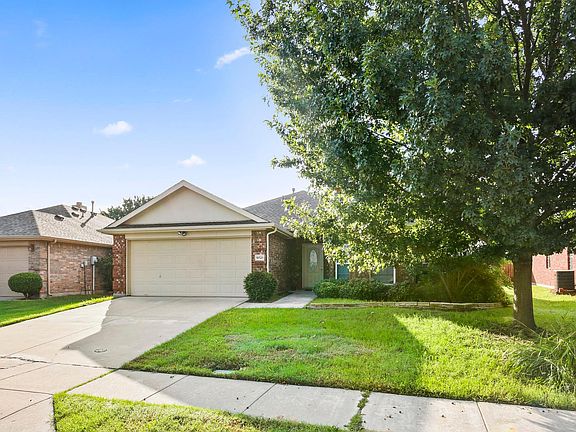 3rd image of 9721 Nixon Dr