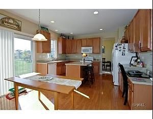 3rd image of 2403 Woodside Dr
