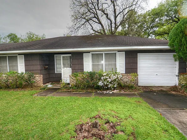 5610 Elmlawn Dr, Houston, TX 77033