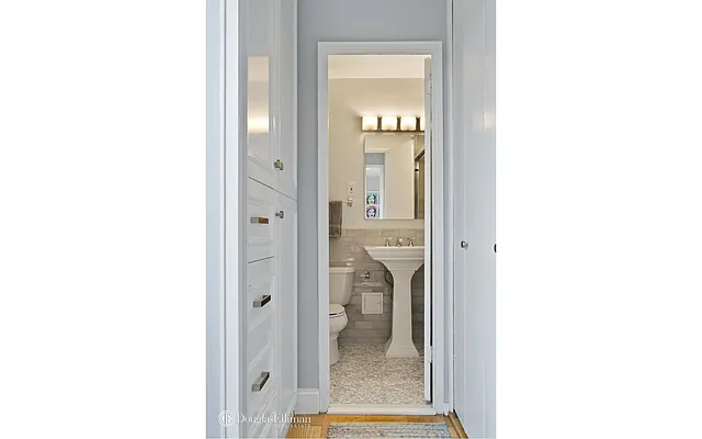 Sold by Douglas Elliman | media 15