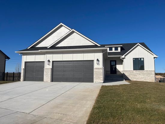 4941 N Emerald Ct, Maize, KS 67101