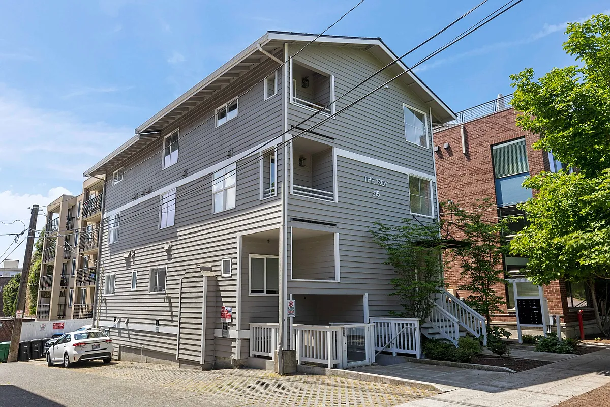 Building Photo - 315 W Roy St #101