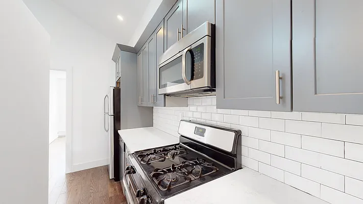 Rented by Makover Group Inc | media 6