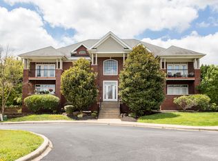 15304 Royal Troon Ave #10, Louisville, KY 40245