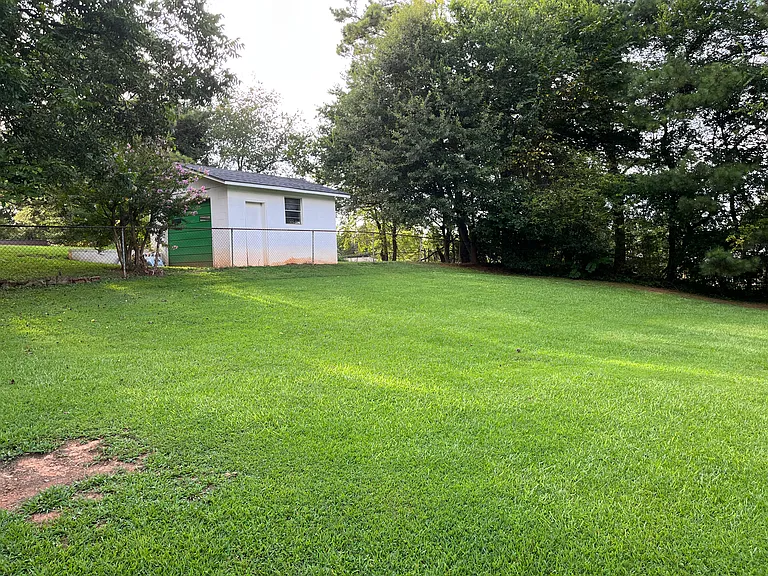 18 Oakdale Dr — Photo 17