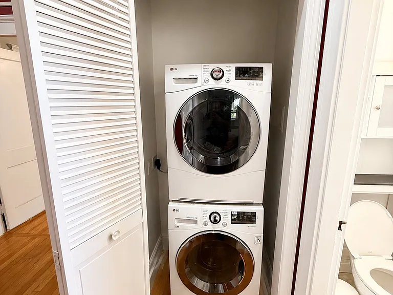 415 Washington St #5 — Photo 12
