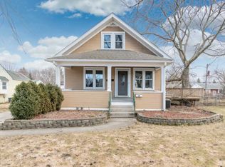 156 S Westlawn Ave, Aurora, IL 60506