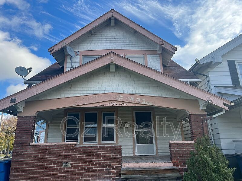 1st image of 1101 Radcliffe Dr #1101