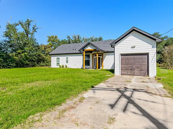 369 Pine Chase St, Van, TX 75790