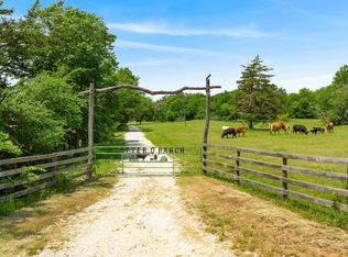 690 County Road 15560, Paris, TX 75462