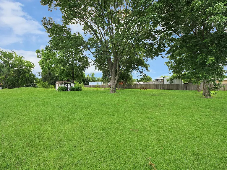 535 Pampa St — Photo 40