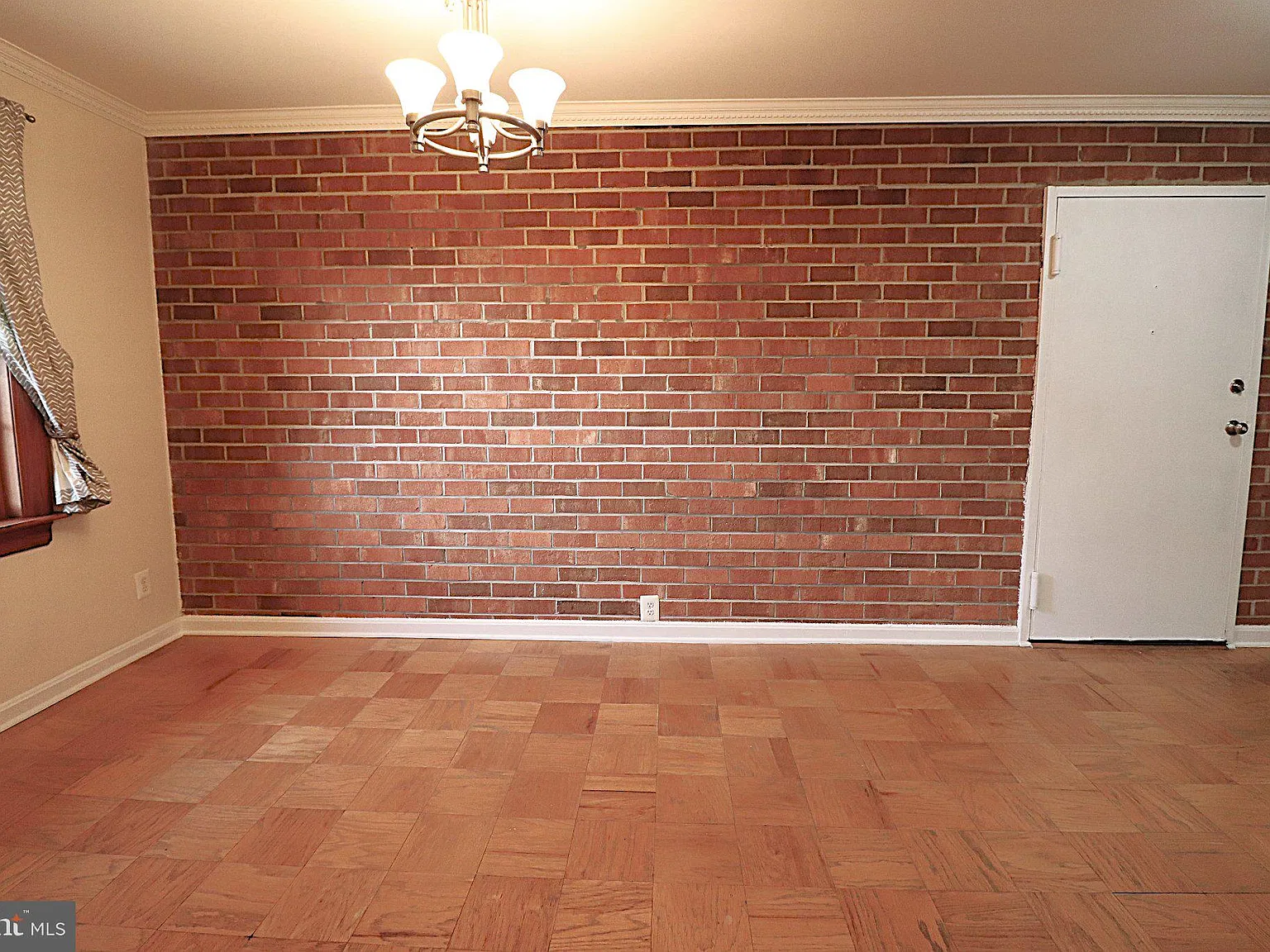 2 bed, 1.0 bath, 1105 sqft, $2,250 — Photo 2