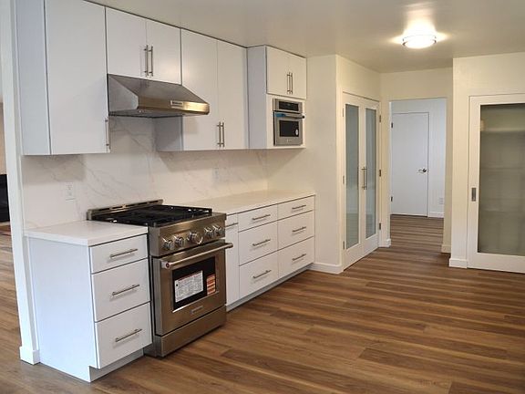 5th image of 23 Crescent Ave #23