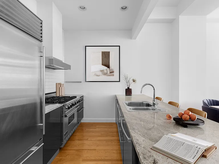 129 Lafayette St #8B — Photo 3